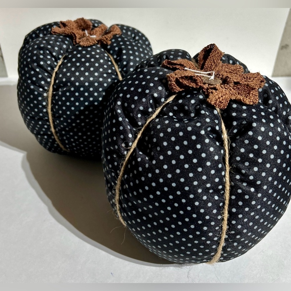 Halloween Fall Autumn Decor Prim Fabric Pumpkins Black White Polka dot 8” Bundle